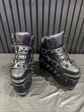 YRU Qozmo bondage rose platforms sneakers